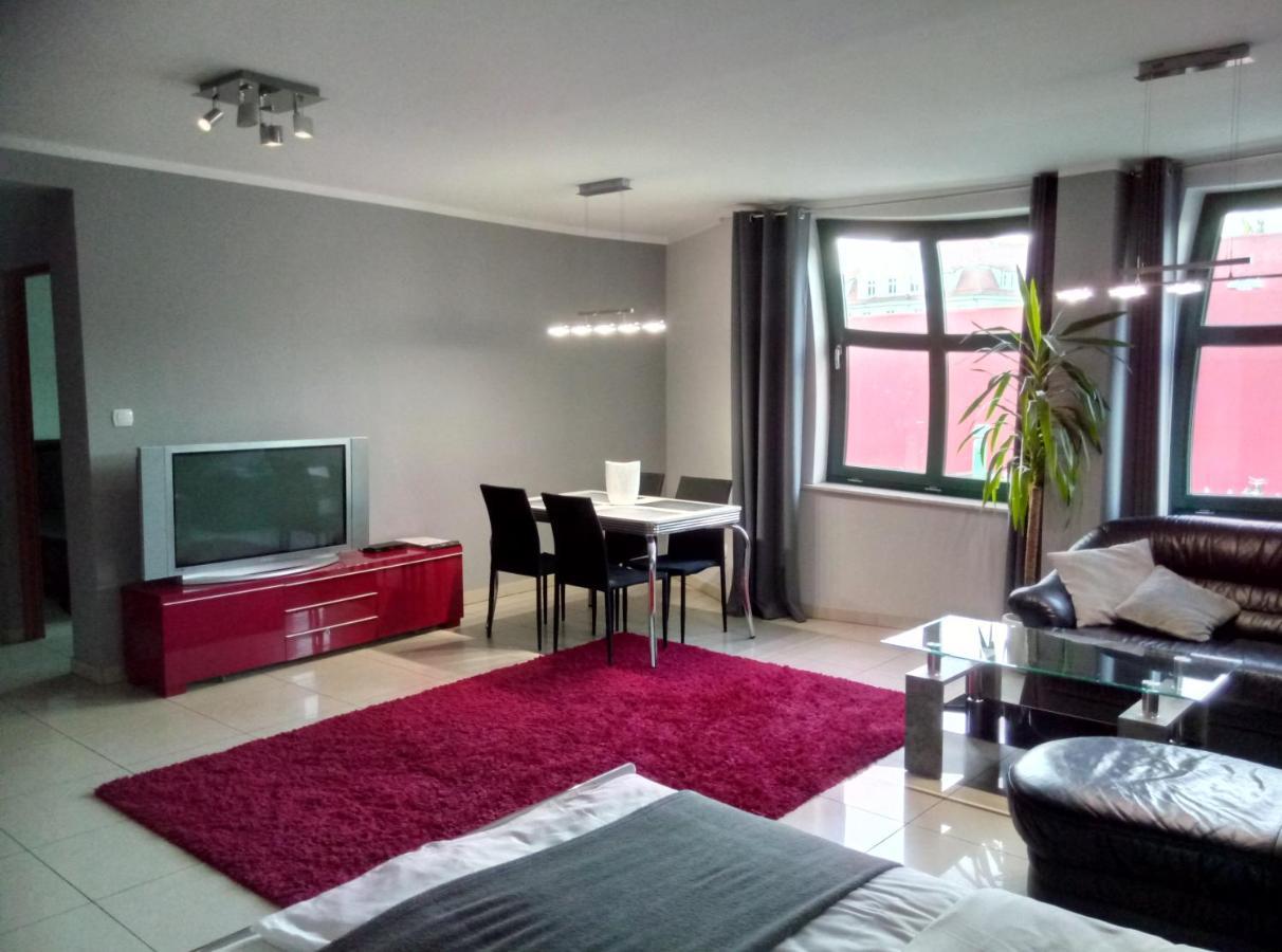 Apartamenty Krzywe Okna Zielona Góra Exteriör bild