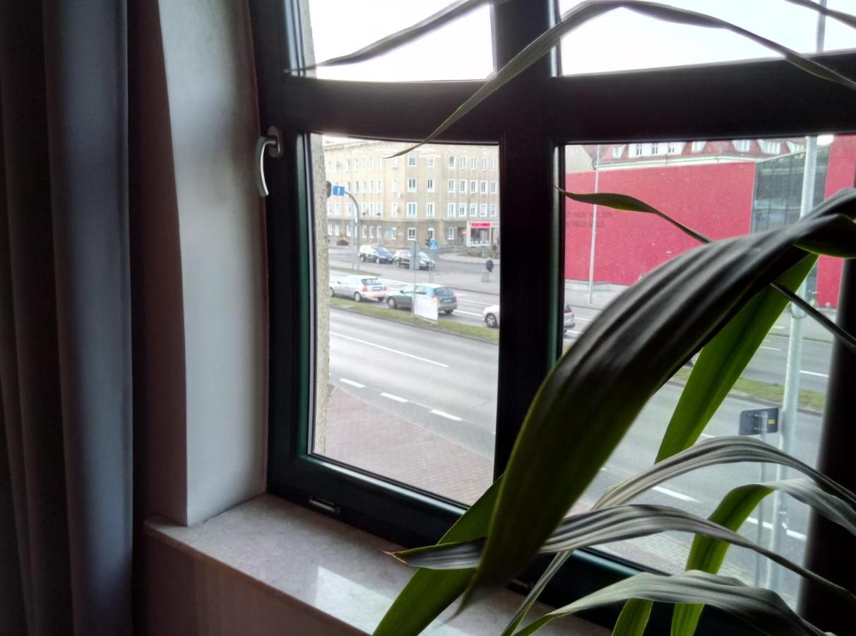 Apartamenty Krzywe Okna Zielona Góra Exteriör bild
