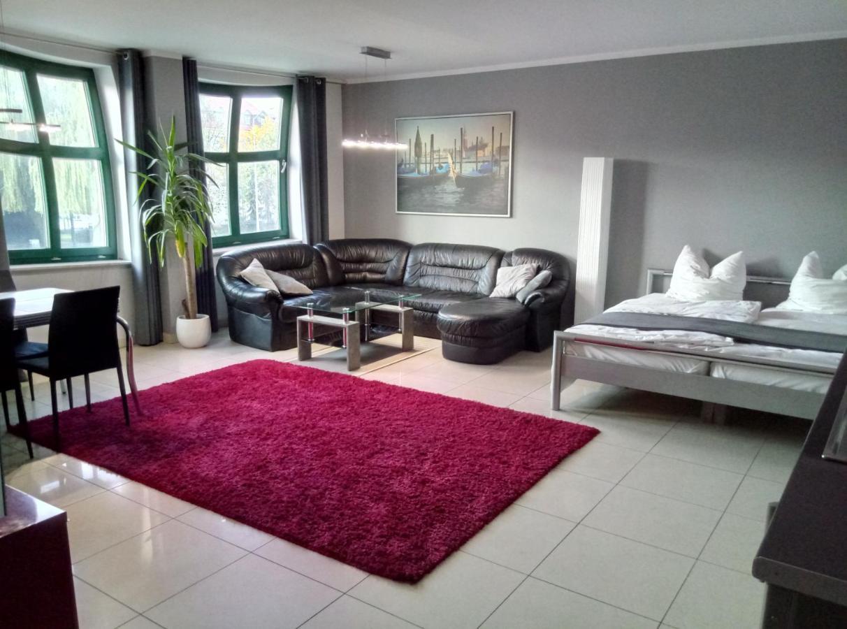Apartamenty Krzywe Okna Zielona Góra Exteriör bild