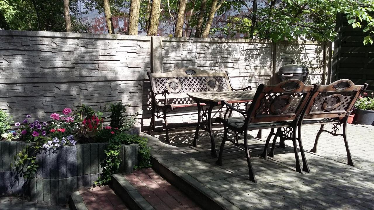 Apartamenty Krzywe Okna Zielona Góra Exteriör bild